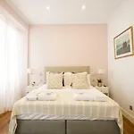 Rua Luciano Cordeiro Bhuiyan Family Host