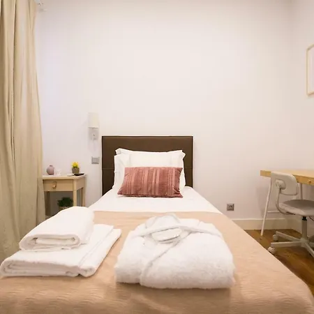 Accommodatie bij particulieren Rua Luciano Cordeiro Bhuiyan Family Host Lissabon