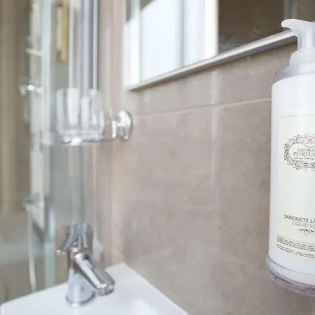 Rua Luciano Cordeiro Bhuiyan Family Host *