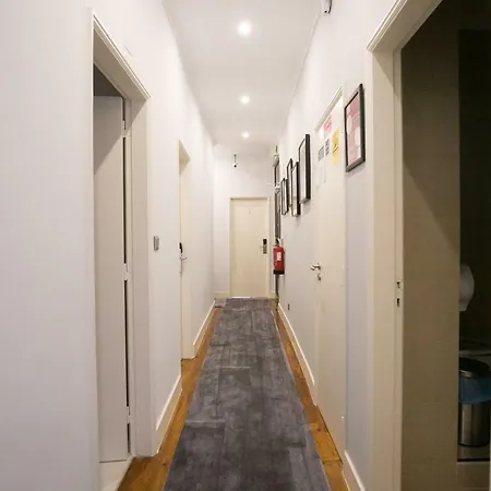 Rua Luciano Cordeiro Bhuiyan Family Host *