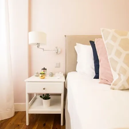 Rua Luciano Cordeiro Bhuiyan Family Host