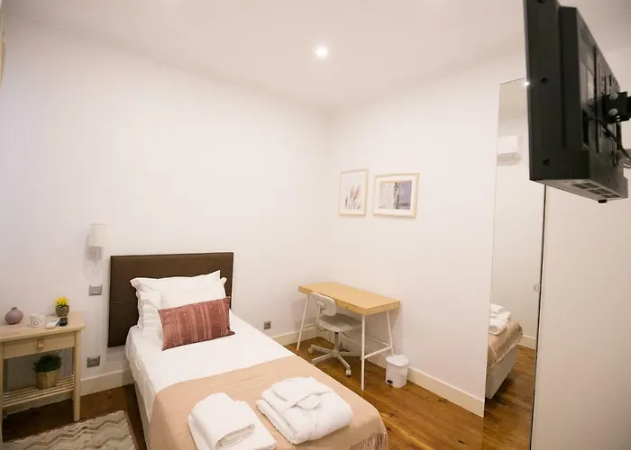 Rua Luciano Cordeiro Bhuiyan Family Host منزل للإقامة