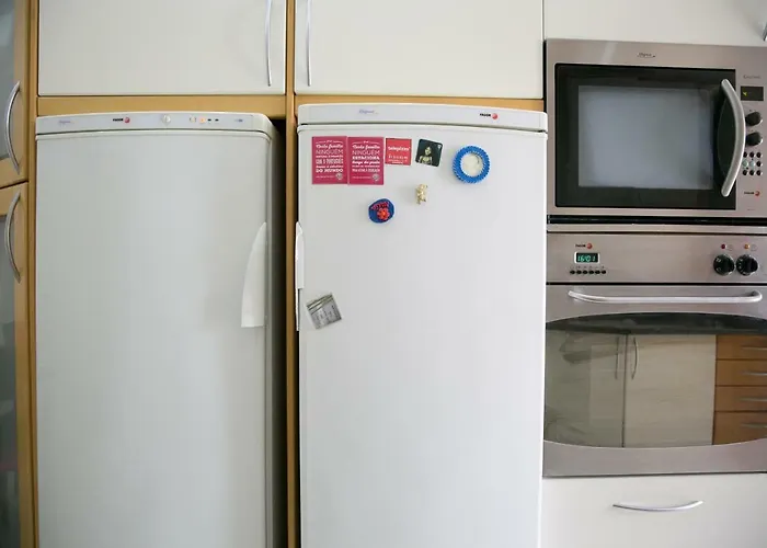 Rua Luciano Cordeiro Bhuiyan Family Host منزل للإقامة Lisboa