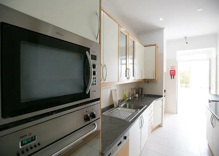 Rua Luciano Cordeiro Bhuiyan Family Host منزل للإقامة *