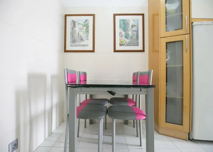 Rua Luciano Cordeiro Bhuiyan Family Host *