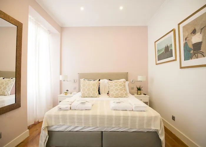 Rua Luciano Cordeiro Bhuiyan Family Host