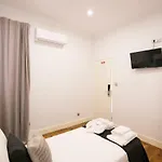 Rua Luciano Cordeiro Bhuiyan Family Host Alloggio in famiglia *
